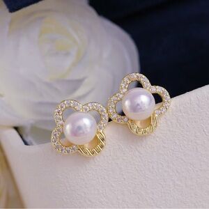 Elegant Four-Leaf Clover design Real Pearl Earrings